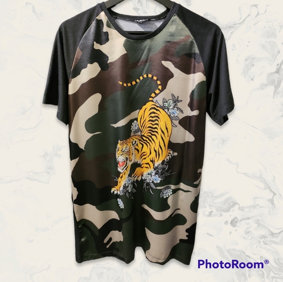 🇬🇧 Jaded London Men's Satin Panel Souvenir Tee Raglan Tiger Camo Floral S - Picture 1 of 6